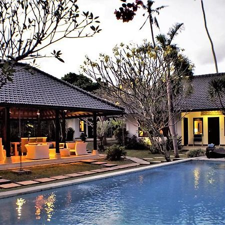 Finn'S Villa Santai Seminyak  Bagian luar foto
